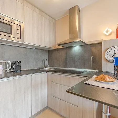 Apartment Centric In Playa Fanabe By Altamarhomes