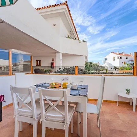 Centric In Playa Fanabe By Altamarhomes Апартаменты