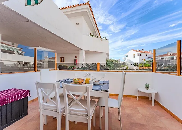 Centric In Playa Fanabe By Altamarhomes Appartamento